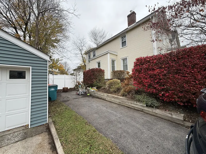 Fall leaf removal and bed prep near Poughkeepsie, NY